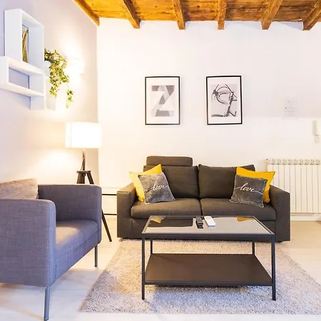 - Alzaia Naviglio Grande Apartament