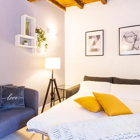 - Alzaia Naviglio Grande Apartament *