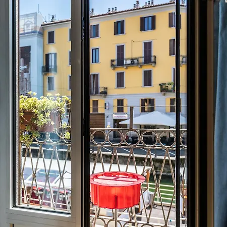 - Alzaia Naviglio Grande Apartament