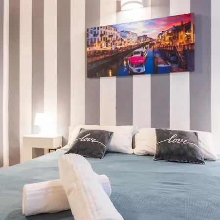 - Alzaia Naviglio Grande Appartement