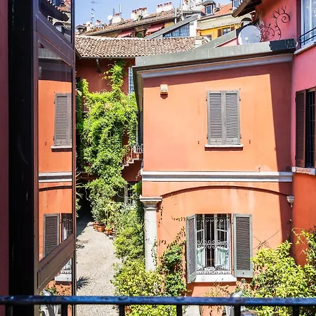 - Alzaia Naviglio Grande Lejlighed Milano